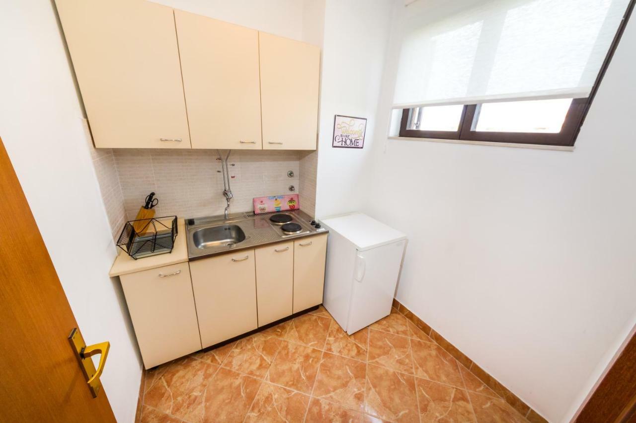 Apartments Martin Затон Экстерьер фото